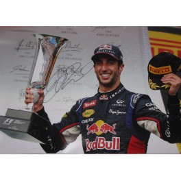 Daniel Ricciardo Hand Signed HUGE Poster Size 20" x 30"  Lab Quality  Photo 6